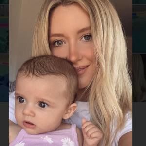 Meet your Posher, Ebony